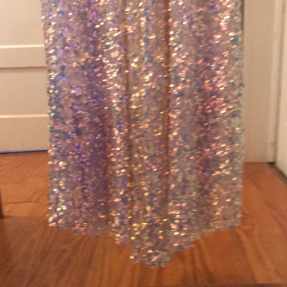 A gorgeous gown. With all over iridescent sequins. A must have for dances/balls - Picture 12 of 15